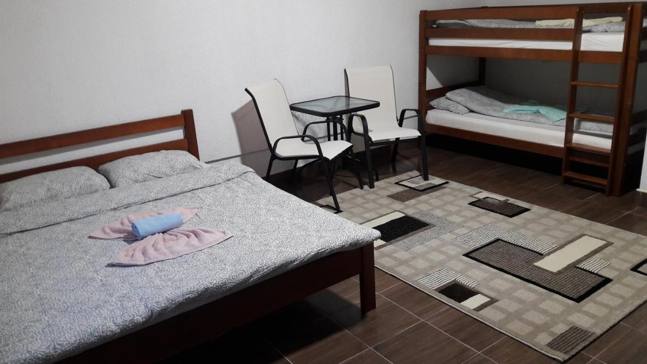 Lola Guest House Vuthaj Екстериор снимка