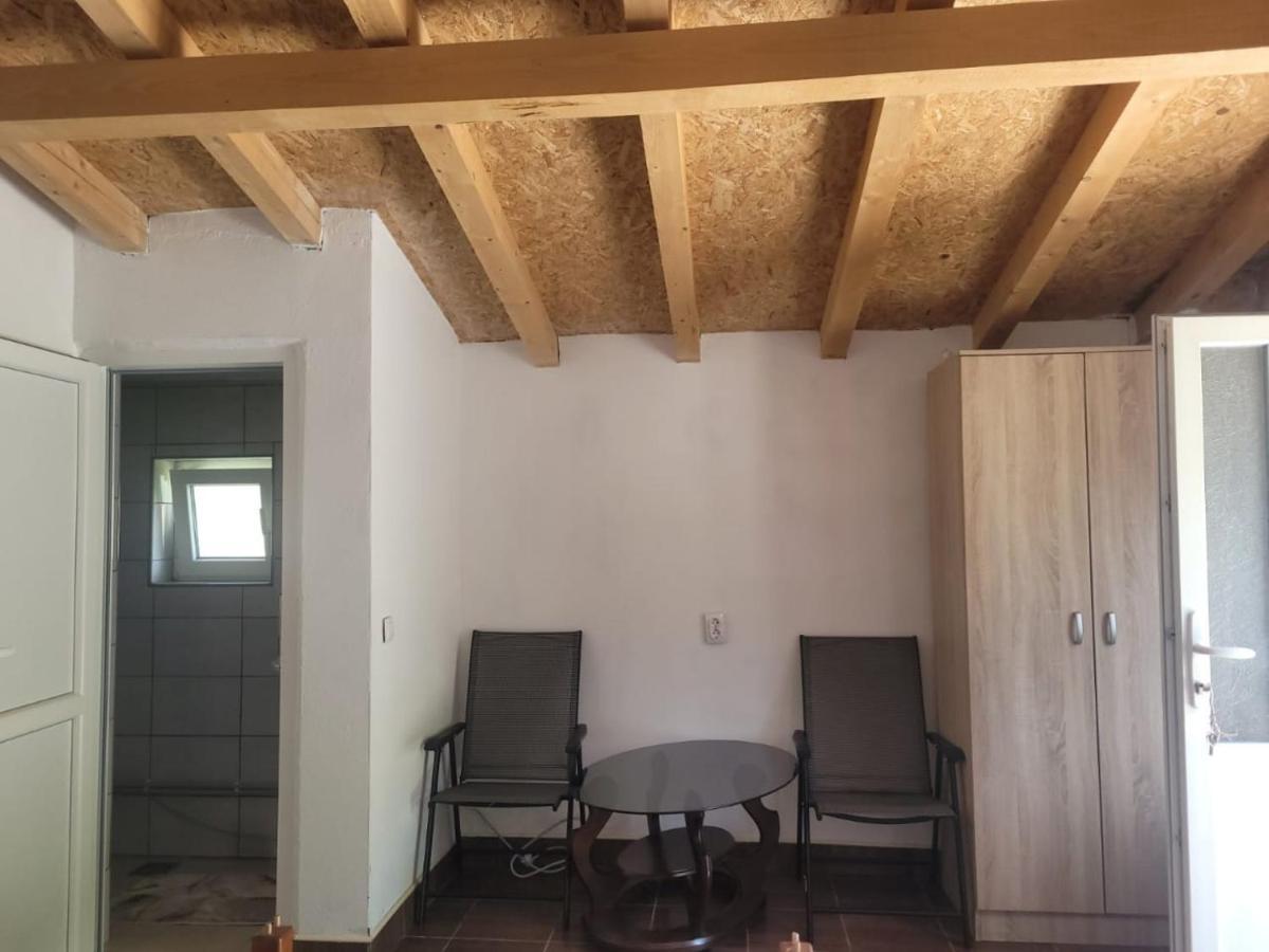 Lola Guest House Vuthaj Екстериор снимка