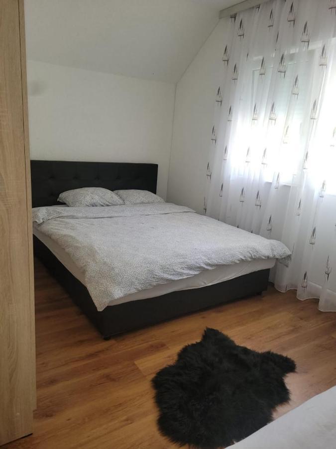 Lola Guest House Vuthaj Екстериор снимка