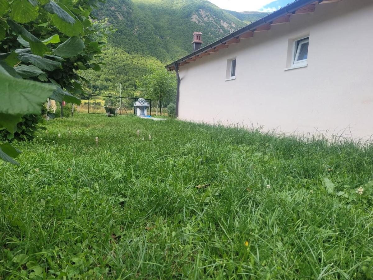 Lola Guest House Vuthaj Екстериор снимка