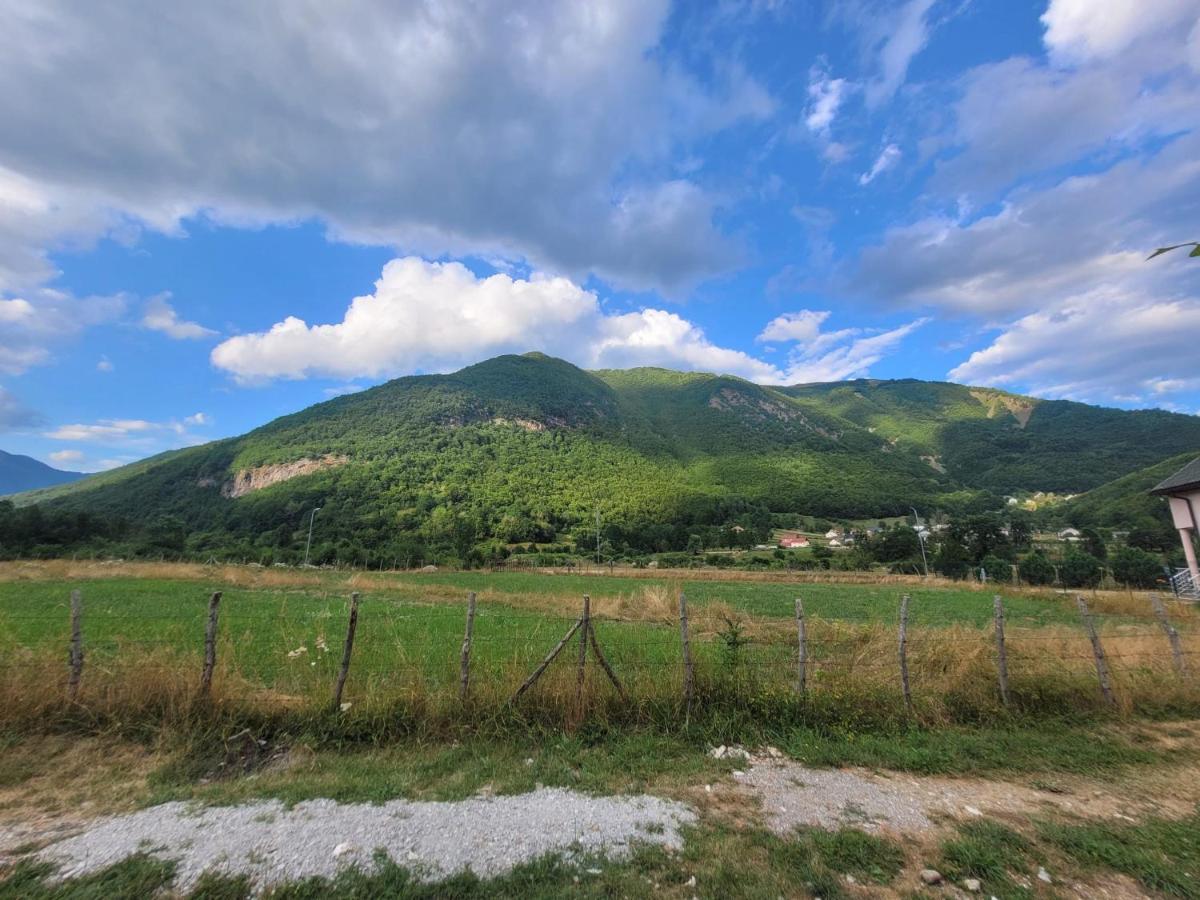 Lola Guest House Vuthaj Екстериор снимка