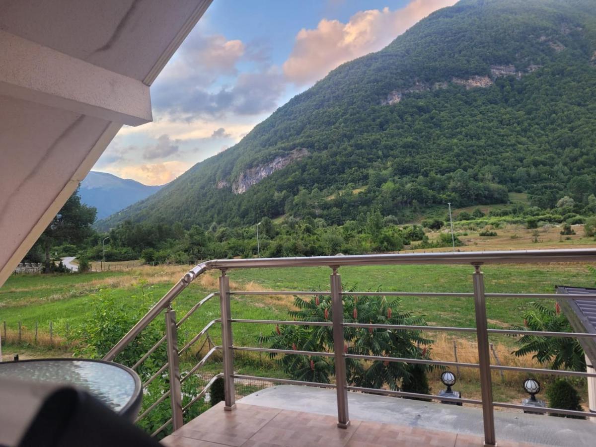 Lola Guest House Vuthaj Екстериор снимка