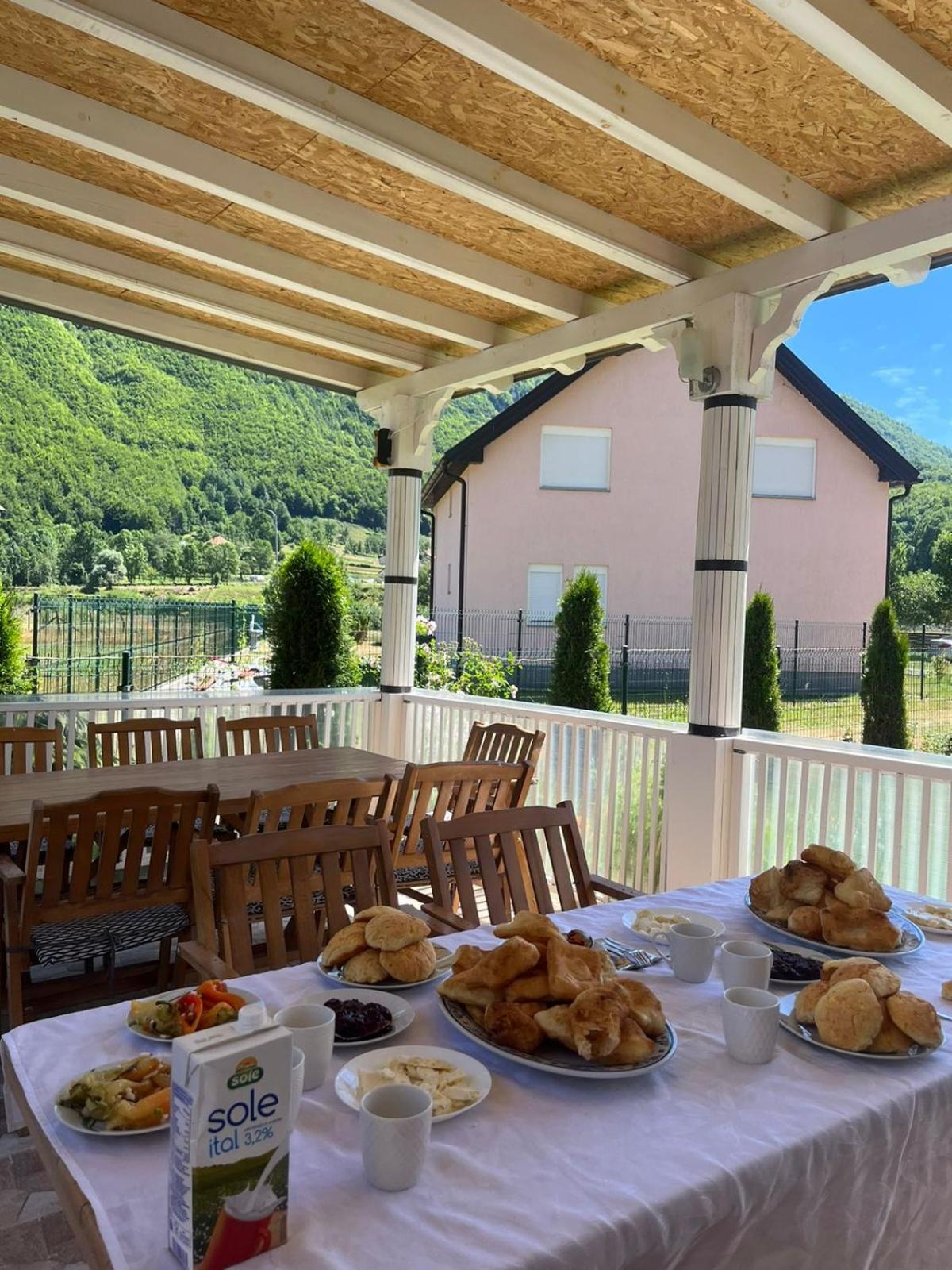 Lola Guest House Vuthaj Екстериор снимка