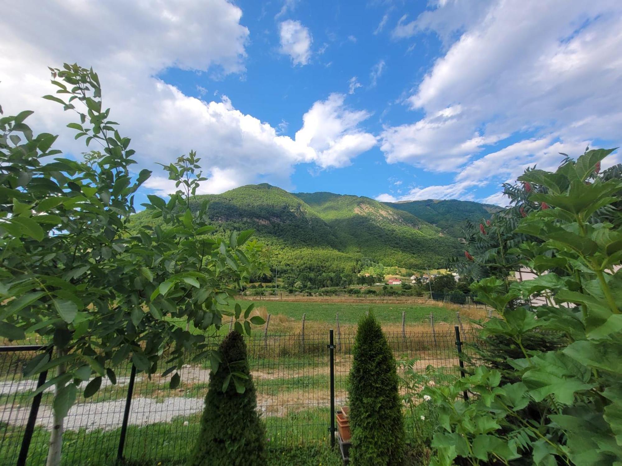 Lola Guest House Vuthaj Екстериор снимка