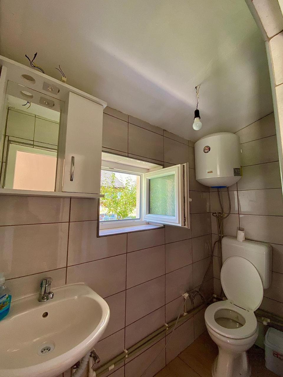 Lola Guest House Vuthaj Екстериор снимка