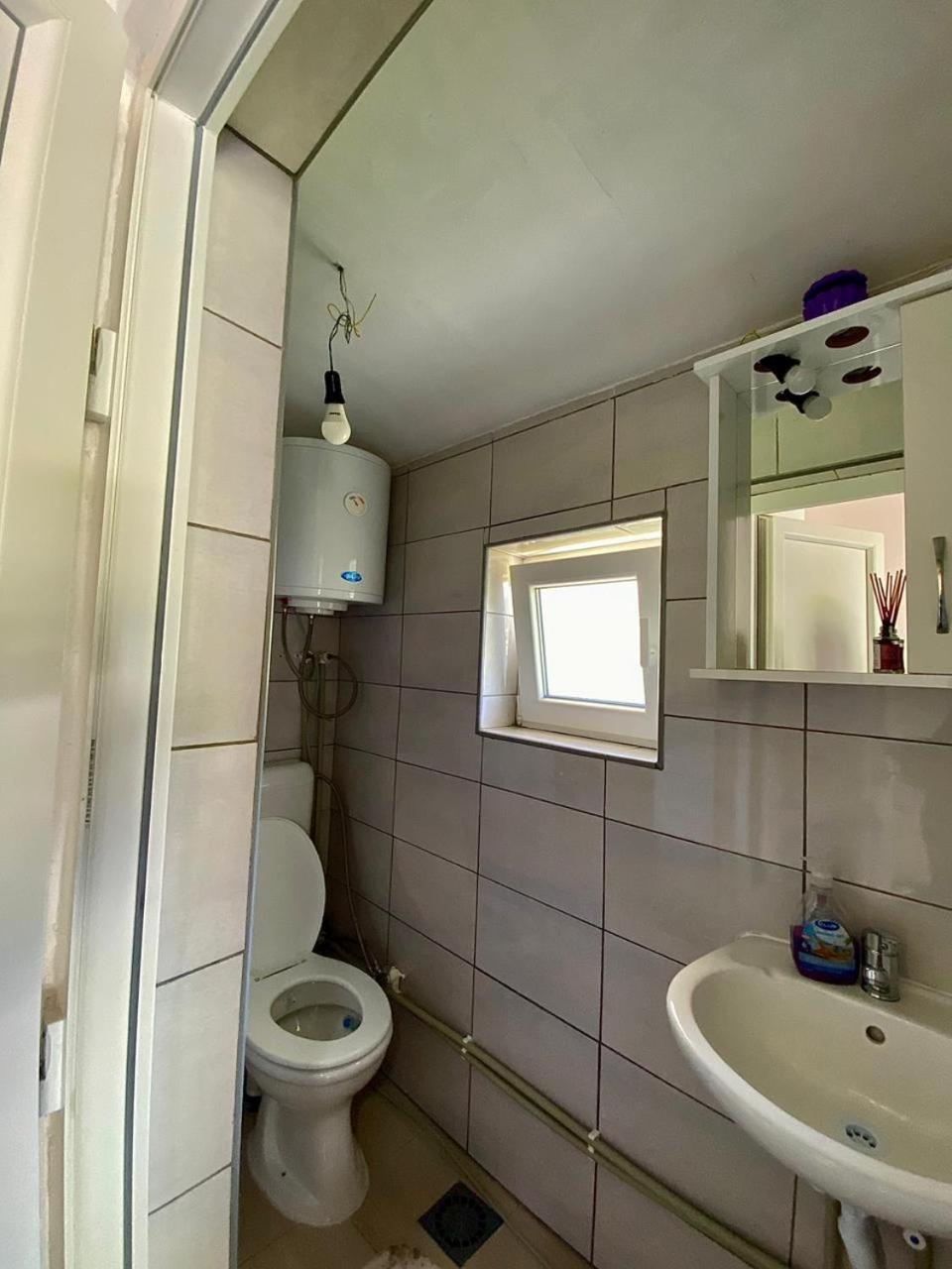 Lola Guest House Vuthaj Екстериор снимка