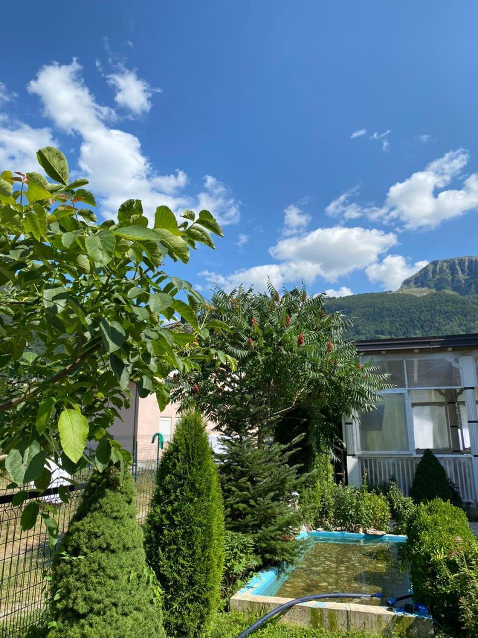 Lola Guest House Vuthaj Екстериор снимка