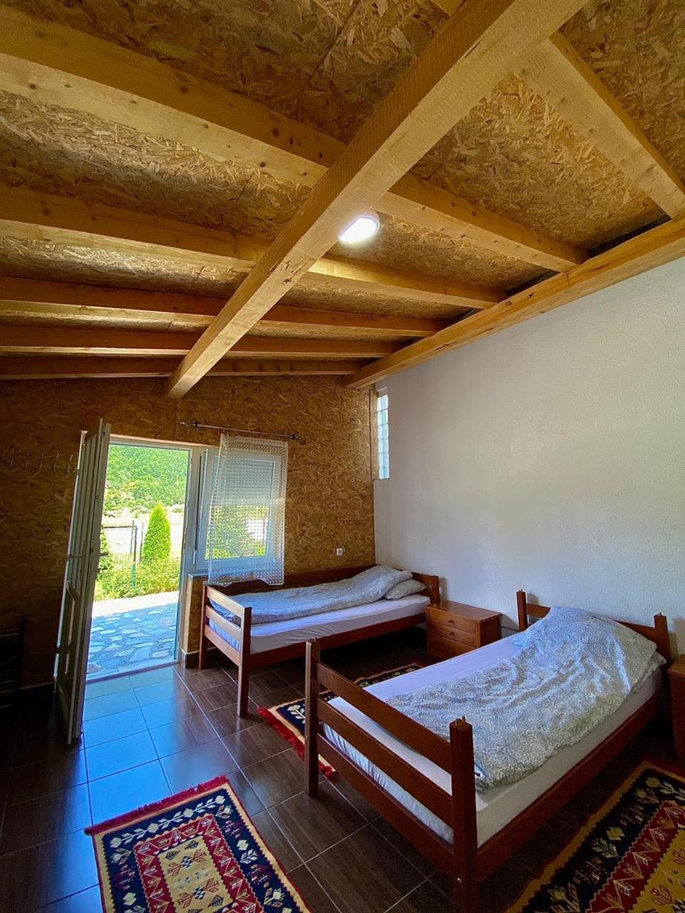 Lola Guest House Vuthaj Екстериор снимка